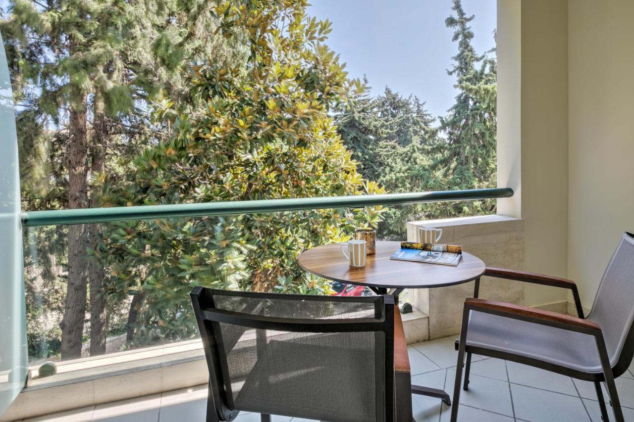 Executive Park Suite,1709886017:JPEG